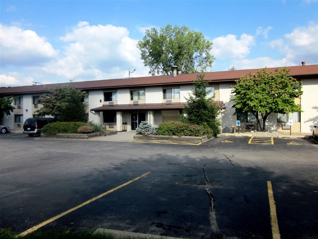 Rodeway Inn Grand Rapids Exterior photo